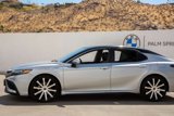Used 2022 Toyota Camry SE image 3