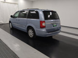 Used 2016 Chrysler Town & Country Touring image 5