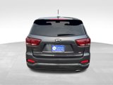 Used 2019 Kia Sorento LX image 5