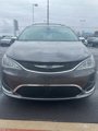 Used 2018 Chrysler Pacifica Limited image 3