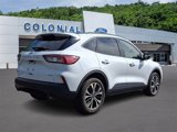 Used 2022 Ford Escape SE w/ SE Sport Appearance Package image 6