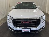 Used 2024 GMC Terrain SLE image 2