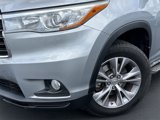 Used 2015 Toyota Highlander XLE image 2