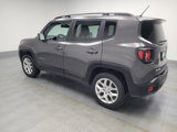 Used 2017 Jeep Renegade Latitude image 3