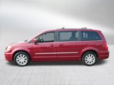 Used 2013 Chrysler Town & Country Touring image 4