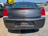 Used 2016 Chrysler 300 Limited image 4