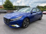 Used 2022 Hyundai Elantra SEL w/ Convenience + Premium Package image 2