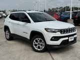New 2025 Jeep Compass Latitude image 2