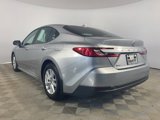 Used 2025 Toyota Camry LE image 5