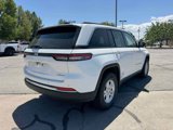 Used 2023 Jeep Grand Cherokee Laredo image 5