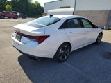 Used 2022 Hyundai Elantra SEL w/ Convenience + Premium Package image 4