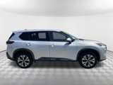 Used 2021 Nissan Rogue SV image 2