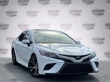 Used 2018 Toyota Camry SE image 2