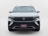 Used 2022 Volkswagen Taos SE image 2