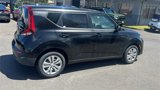 Used 2022 Kia Soul LX image 6