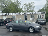 Used 2011 Toyota Camry LE image 2