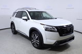 Used 2024 Nissan Pathfinder Platinum image 3