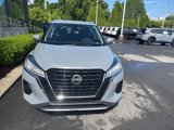 Used 2022 Nissan Kicks SV image 2