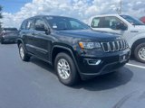 Used 2018 Jeep Grand Cherokee Laredo image 3