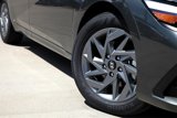 Used 2024 Hyundai Elantra SEL image 2