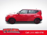 Used 2022 Kia Soul LX image 4