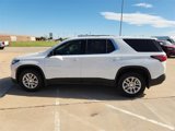 Used 2022 Chevrolet Traverse LS image 2
