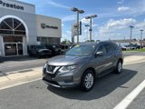 Used 2018 Nissan Rogue SV image 2