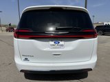 Used 2022 Chrysler Pacifica Touring-L image 4