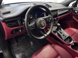 Certified 2022 Porsche Macan image 4