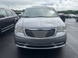 Used 2013 Chrysler Town & Country Touring-L w/ Driver Convenience Group image 2