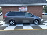 Used 2014 Toyota Sienna LE image 2