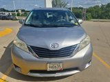 Used 2013 Toyota Sienna LE image 3