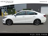 Used 2022 Kia Forte LXS w/ LXS Technology Package image 5