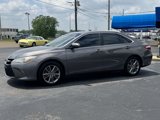 Used 2017 Toyota Camry SE image 3