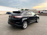 Used 2018 Ford Edge SE image 3