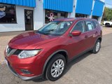Used 2016 Nissan Rogue S image 2