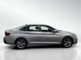 Used 2024 Volkswagen Jetta SE image 4