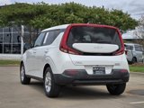 Certified 2022 Kia Soul LX w/ Technology Package image 3