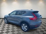 Used 2021 Volvo XC40 T5 Momentum image 4