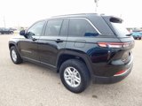 Used 2025 Jeep Grand Cherokee Laredo image 6