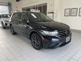 Used 2022 Volkswagen Tiguan SE image 2