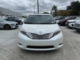 Used 2015 Toyota Sienna L image 2