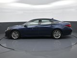 Used 2019 Toyota Avalon XLE image 2