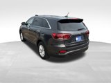 Used 2019 Kia Sorento LX image 4