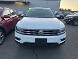 Used 2021 Volkswagen Tiguan SE w/ Panoramic Sunroof Package image 2