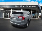 Used 2024 GMC Terrain SLE image 3