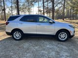 Used 2022 Chevrolet Equinox LT image 2