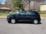 Used 2022 Hyundai Venue SE image 2