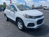 Used 2020 Chevrolet Trax LT w/ LT Convenience Package image 2