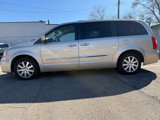 Used 2016 Chrysler Town & Country Touring image 6